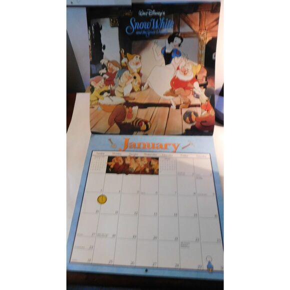 Disney's Magic Moments A 1999 Calendar and Children's Activity Booklet - Picture 4 of 6